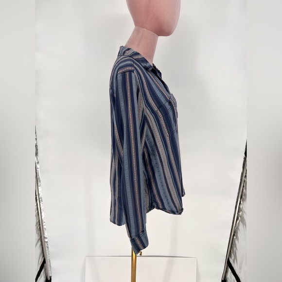 EUC Mudd Chambray Striped Top - Picture 3 of 8